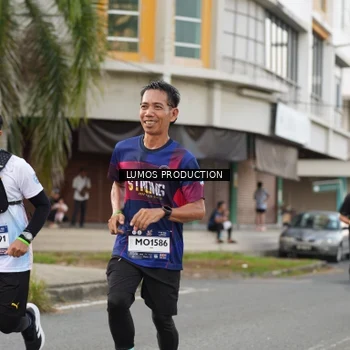Runner Photo 8000159