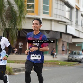 Runner Photo 8000165