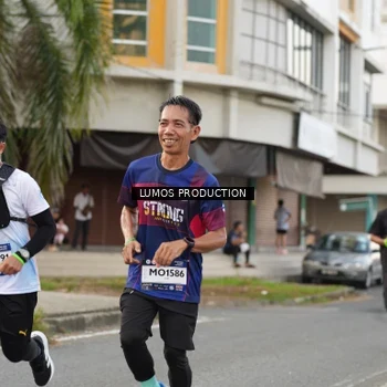 Runner Photo 8000166