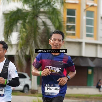 Runner Photo 8000172