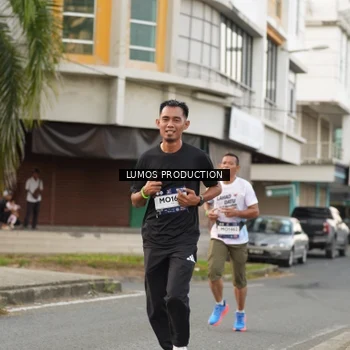 Runner Photo 8000185