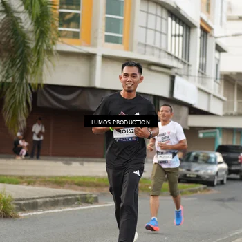 Runner Photo 8000187