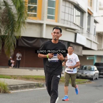 Runner Photo 8000196