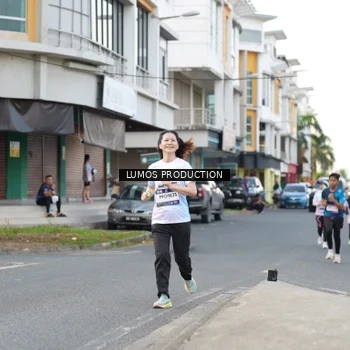 Runner Photo 8000211