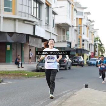 Runner Photo 8000223