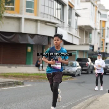 Runner Photo 8000266