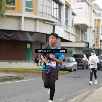 Runner Photo 8000276