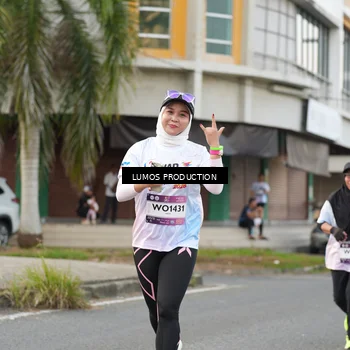Runner Photo 8000300