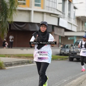 Runner Photo 8000313