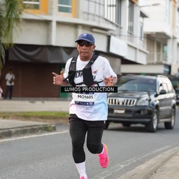 Runner Photo 8000340