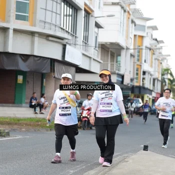Runner Photo 8000401