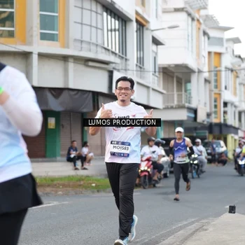 Runner Photo 8000436