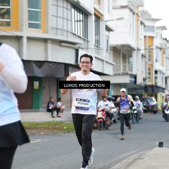 Runner Photo 8000438
