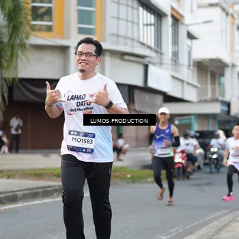 Runner Photo 8000443