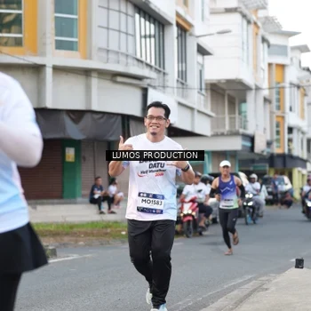 Runner Photo 8000444