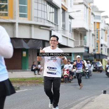 Runner Photo 8000446
