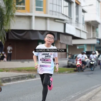Runner Photo 8000449