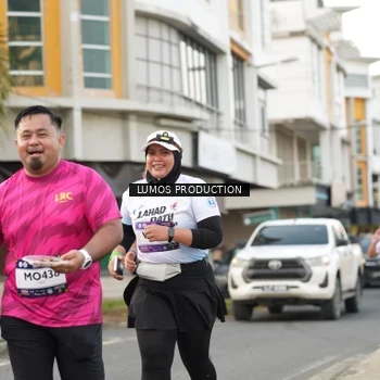 Runner Photo 8000541