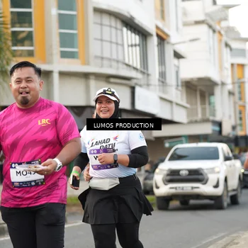 Runner Photo 8000543