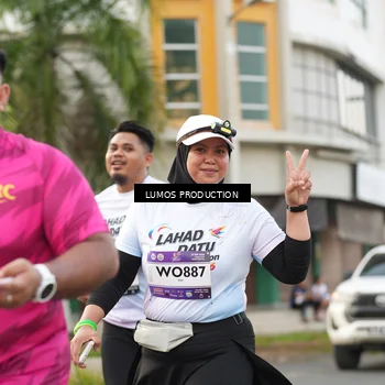 Runner Photo 8000563