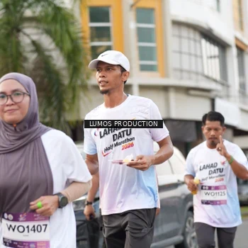 Runner Photo 8000636