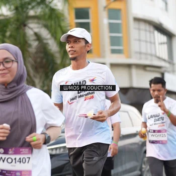 Runner Photo 8000643