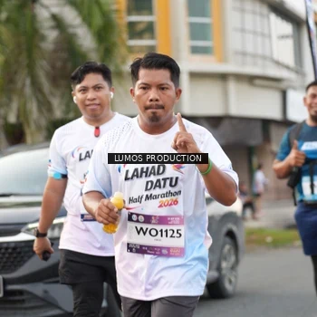 Runner Photo 8000654