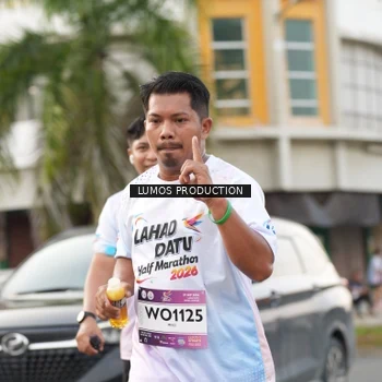 Runner Photo 8000655