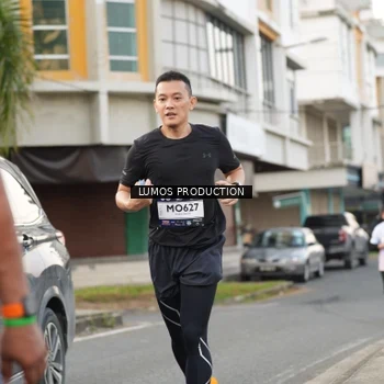 Runner Photo 8000680