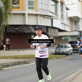Runner Photo 8000696