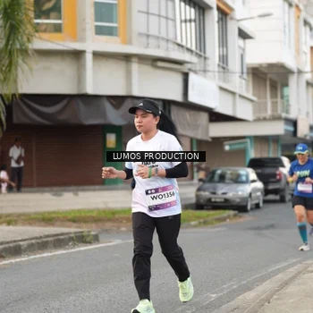 Runner Photo 8000698