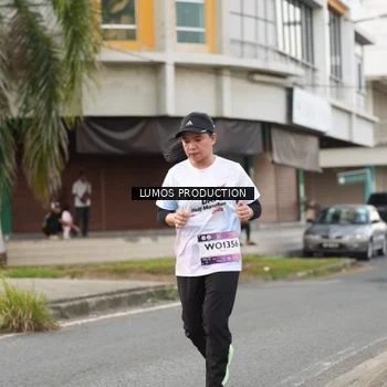Runner Photo 8000702