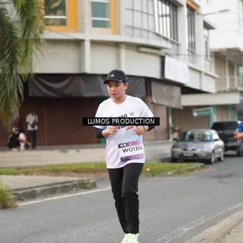 Runner Photo 8000703