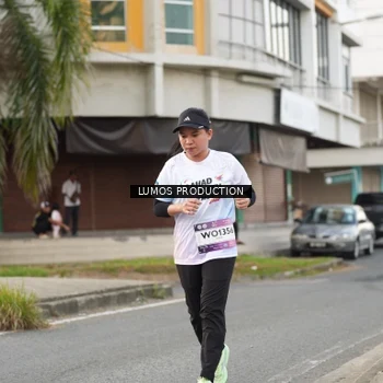 Runner Photo 8000704