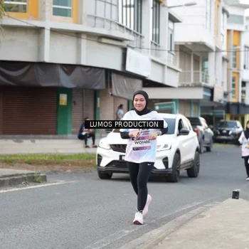 Runner Photo 8000834