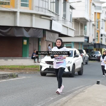 Runner Photo 8000838