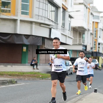 Runner Photo 8000911