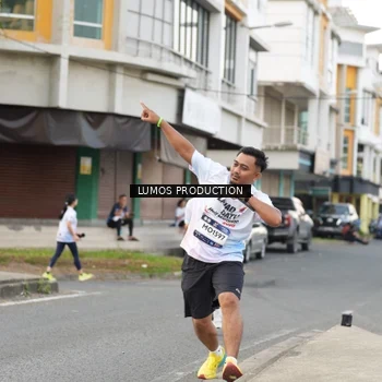 Runner Photo 8000921
