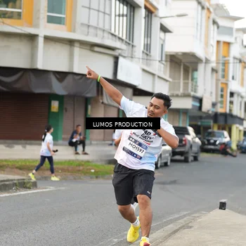 Runner Photo 8000923