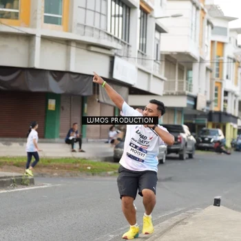Runner Photo 8000925