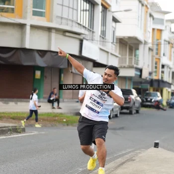 Runner Photo 8000928