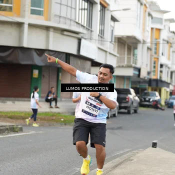Runner Photo 8000930