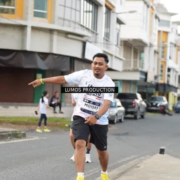 Runner Photo 8000933