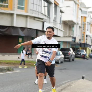 Runner Photo 8000935