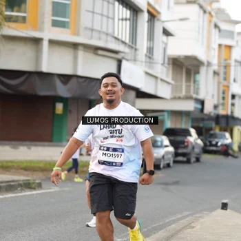 Runner Photo 8000942