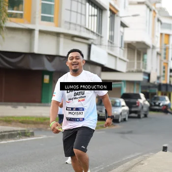 Runner Photo 8000944