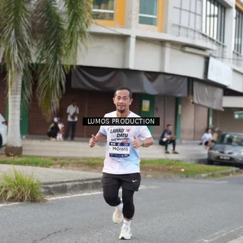 Runner Photo 8000949