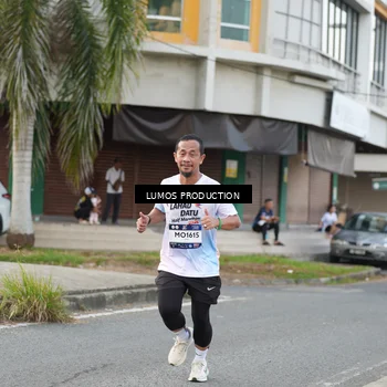 Runner Photo 8000951