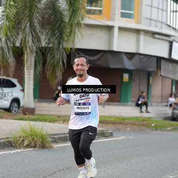Runner Photo 8000964