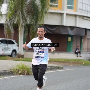 Runner Photo 8000966